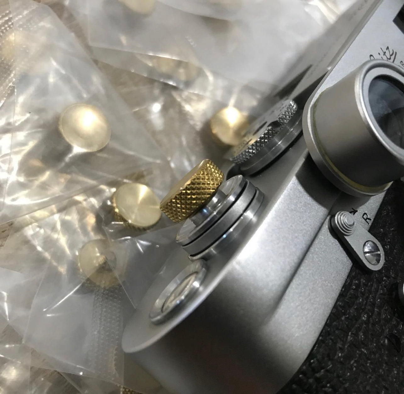 Brass Shutter Release Button – Retro Photo Reading